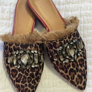 👑Crown Vintage Animal Print Mules👑 7M
